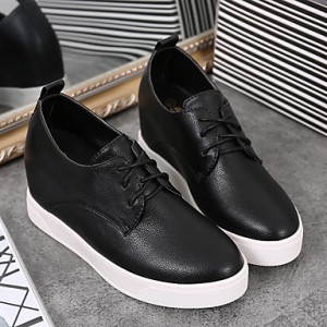 Women's Flats Fall / Winter Comfort / Round Toe / Closed Toe Microfibre Casual Platform Black / White Walking