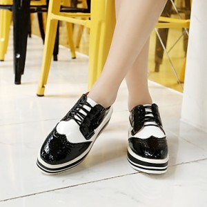 Women's Shoes Patent Leather Platform Platform / Round Toe Loafers Outdoor / Casual Black / Red